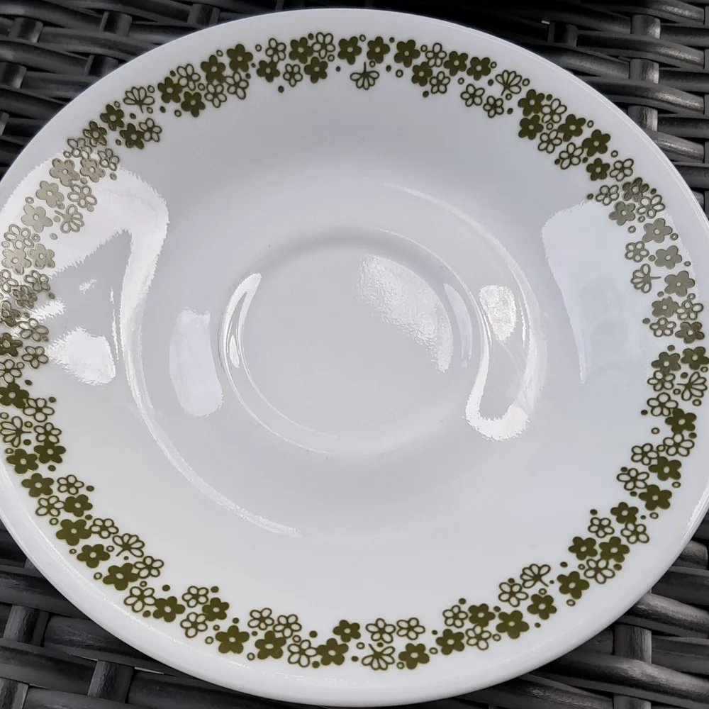 Corelle Corning Crazy Daisy Spring Blossom Saucers 6 1/4